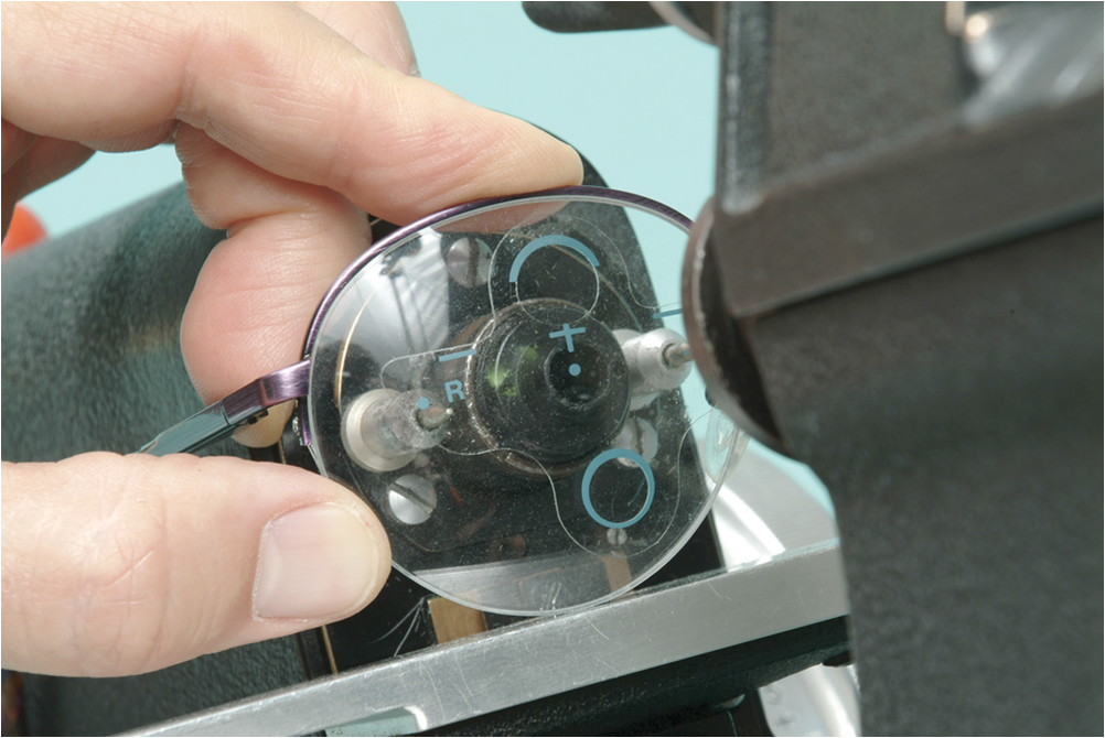 How to Check Progressive Glasses for Unwanted Prism Image